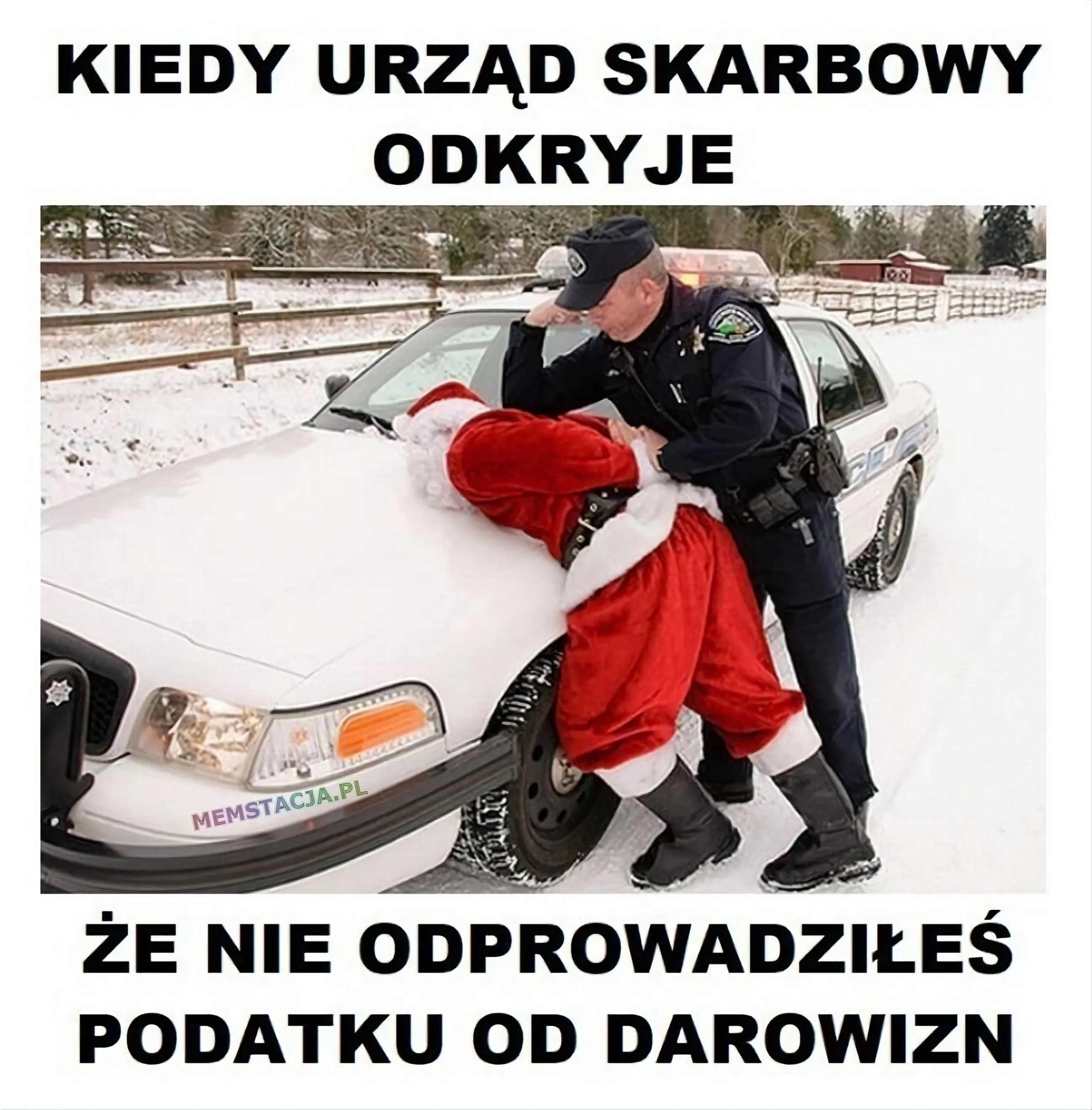 Mikołaj wraz z policjantem: 'Kiedy urząd skarbowy odkryje, że nie odprowadziłeś podatku od darowizn'